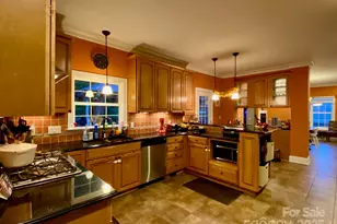 5001 Ardenwoods Dr, Charlotte, NC 28215 - Photo 10