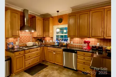 5001 Ardenwoods Drive, Charlotte, NC 28215 - Photo 8