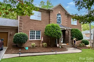 5001 Ardenwoods Dr, Charlotte, NC 28215 - Photo 2