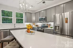 2242 Electric Ln, Charlotte, NC 28205 - Photo 8