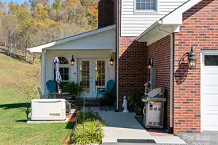 1715 Green Mountain Dr, Burnsville, NC 28714 - Photo 32