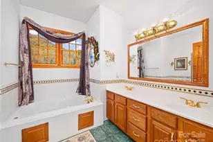 1715 Green Mountain Dr, Burnsville, NC 28714 - Photo 16