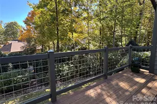 894 Dunroy Dr, Hendersonville, NC 28739 - Photo 4