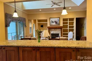 894 Dunroy Dr, Hendersonville, NC 28739 - Photo 10