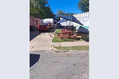 203 N Cherry Street, Gastonia, NC 28052 - Photo 2