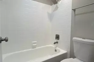 5008 Sardis Rd, Charlotte, NC 28270 - Photo 16