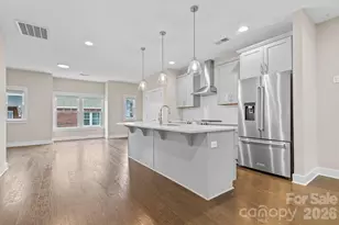 129 Grandin Rd, Charlotte, NC 28208 - Photo 2