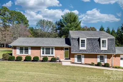 102 Castlegate Drive, Morganton, NC 28655 - Photo 8