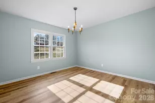 102 Castlegate Dr, Morganton, NC 28655 - Photo 4