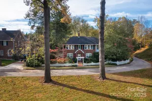5 Celia Pl, Asheville, NC 28801 - Photo 2