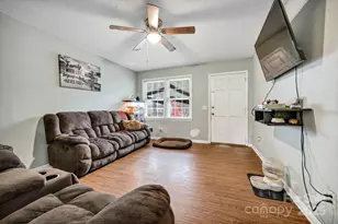 403 Ravenscroft Rd, West Columbia, SC 29172 - Photo 4