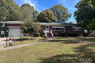 614 Smith St, Albemarle, NC 28001 - Photo 1