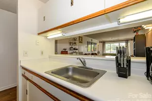 10005 Graduate Ln, Charlotte, NC 28262 - Photo 8