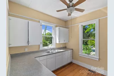 99 Walnut Street, Waynesville, NC 28786 - Photo 14