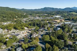 99 Walnut St, Waynesville, NC 28786 - Photo 30