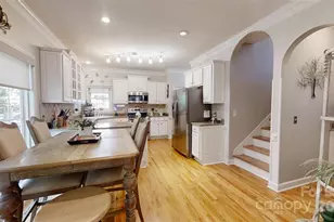 4925 Brookridge Dr NE, Hickory, NC 28601 - Photo 8