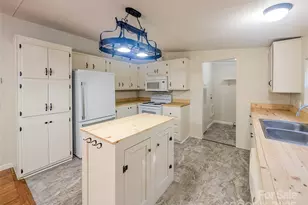 126 Juniper Dr, Burnsville, NC 28714 - Photo 22