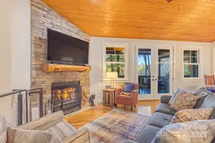 325 Hedgewood Dr, Tuckasegee, NC 28783 - Photo 8