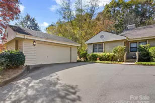 3901 Trinity Ct, Asheville, NC 28805 - Photo 2