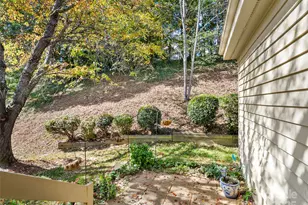 3901 Trinity Ct, Asheville, NC 28805 - Photo 18