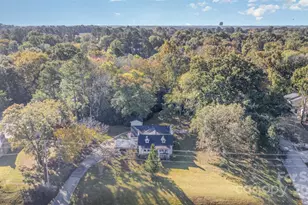 1103 E Arch St, Lancaster, SC 29720 - Photo 2