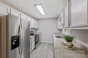 28 Timber Ln, Asheville, NC 28806 - Photo 18