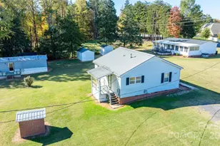 110 Jenkins Farm Ln, Mooresville, NC 28115 - Photo 2