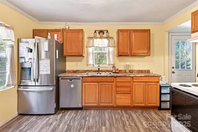 194 Maple Street, Old Fort, NC 28762 - Photo 10