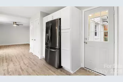 1325 Edgewater Drive, Charlotte, NC 28210 - Photo 8