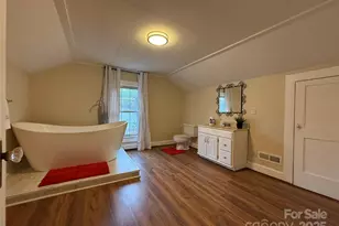 375 20th Ave NE, Hickory, NC 28601 - Photo 22