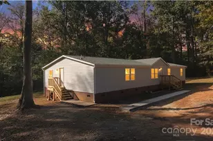 5050 Park Creek Dr, Mount Holly, NC 28120 - Photo 6