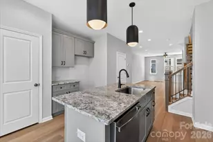 1614 Spring St, Charlotte, NC 28206 - Photo 4