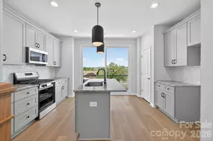 1614 Spring St, Charlotte, NC 28206 - Photo 2