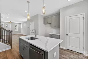 1341 Walter Taylor Wy, Charlotte, NC 28206 - Photo 6