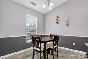 3219 Alderpoint Ln, Charlotte, NC 28262 - Photo 4