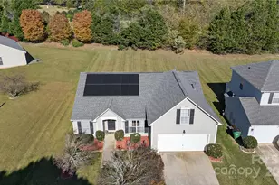 3219 Alderpoint Ln, Charlotte, NC 28262 - Photo 2