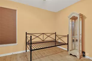 3219 Alderpoint Ln, Charlotte, NC 28262 - Photo 18