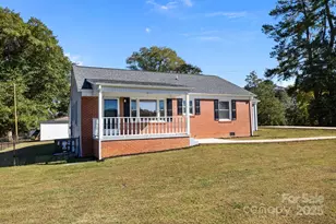 1804 Bennett Rd, Lancaster, SC 29720 - Photo 2
