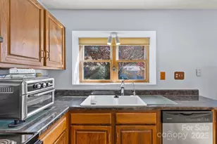 13C Windflower Ct, Asheville, NC 28805 - Photo 12