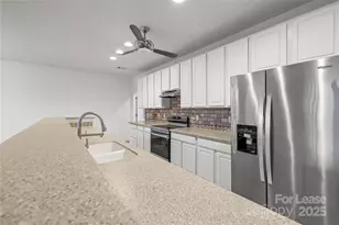 1000 E Woodlawn Rd, Charlotte, NC 28209 - Photo 12