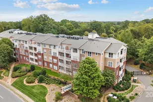 1000 E Woodlawn Rd, Charlotte, NC 28209 - Photo 32