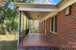 150 31st Ave NW, Hickory, NC 28601 - Photo 6