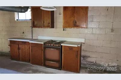 150 31st Avenue NW, Hickory, NC 28601 - Photo 26