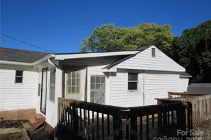 709 A St, Bessemer City, NC 28016 - Photo 4