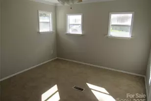 709 A St, Bessemer City, NC 28016 - Photo 16