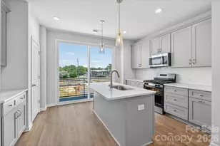 1357 Walter Taylor Wy, Charlotte, NC 28206 - Photo 2