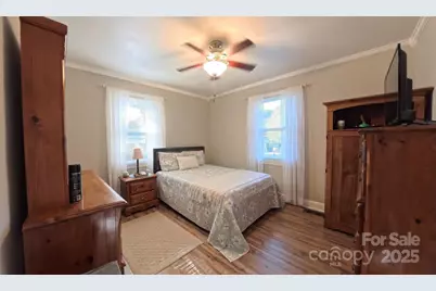 1521 Herrin Avenue, Charlotte, NC 28205 - Photo 12