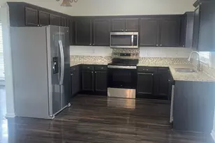 1139 Vine Cliff Ln, Charlotte, NC 28214 - Photo 2