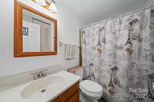 4823 Smokehollow Rd, Charlotte, NC 28227 - Photo 12