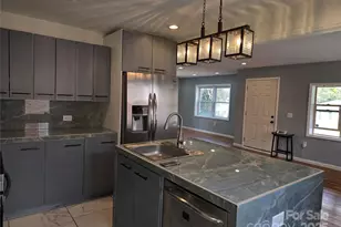 169 E Lacy St, Chester, SC 29706 - Photo 2